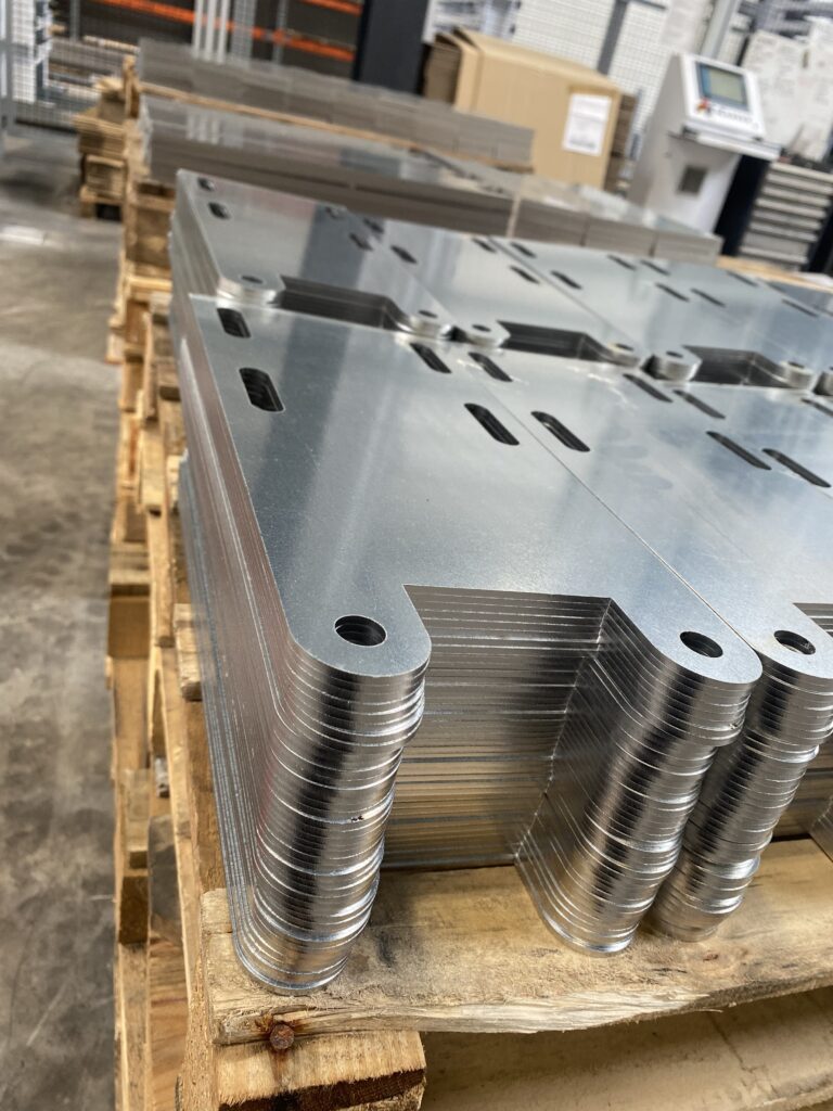 Plats en galva finition