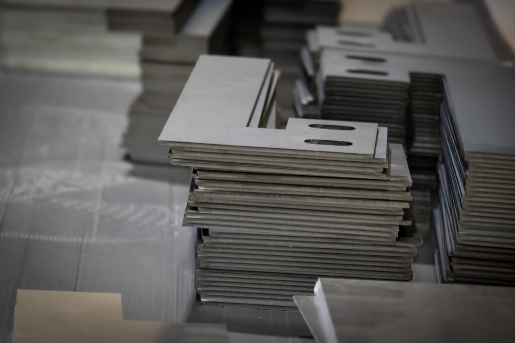 Pièce découpée acier brut